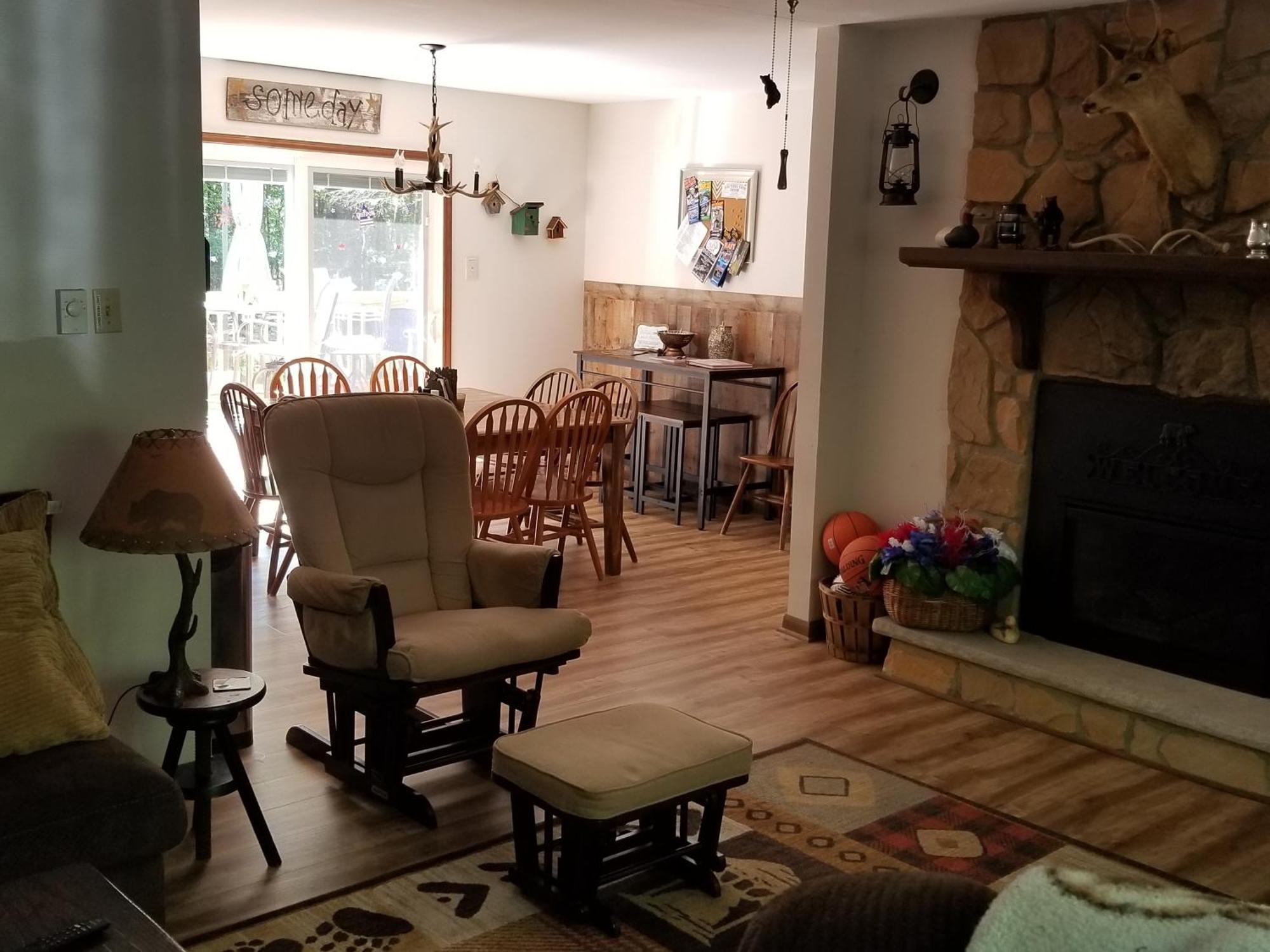 Serenity And Fun All In One In This Cozy Pocono Cabin Jim Thorpe Eksteriør bilde